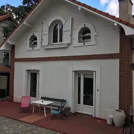 Les Charmettes Bed & Breakfast